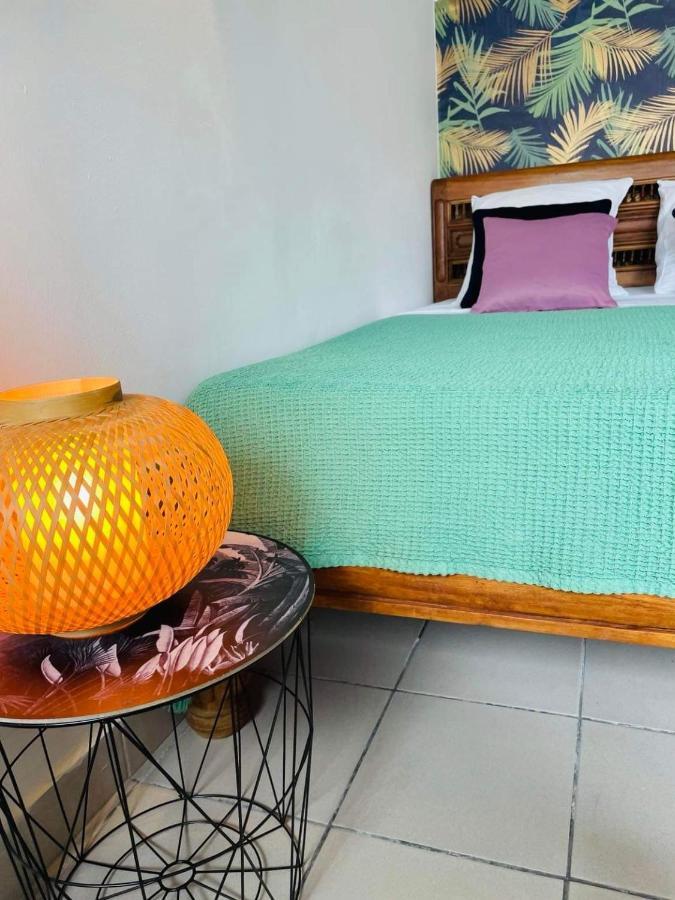 L'Est-Capade Bed & Breakfast Сен-Андре Екстериор снимка